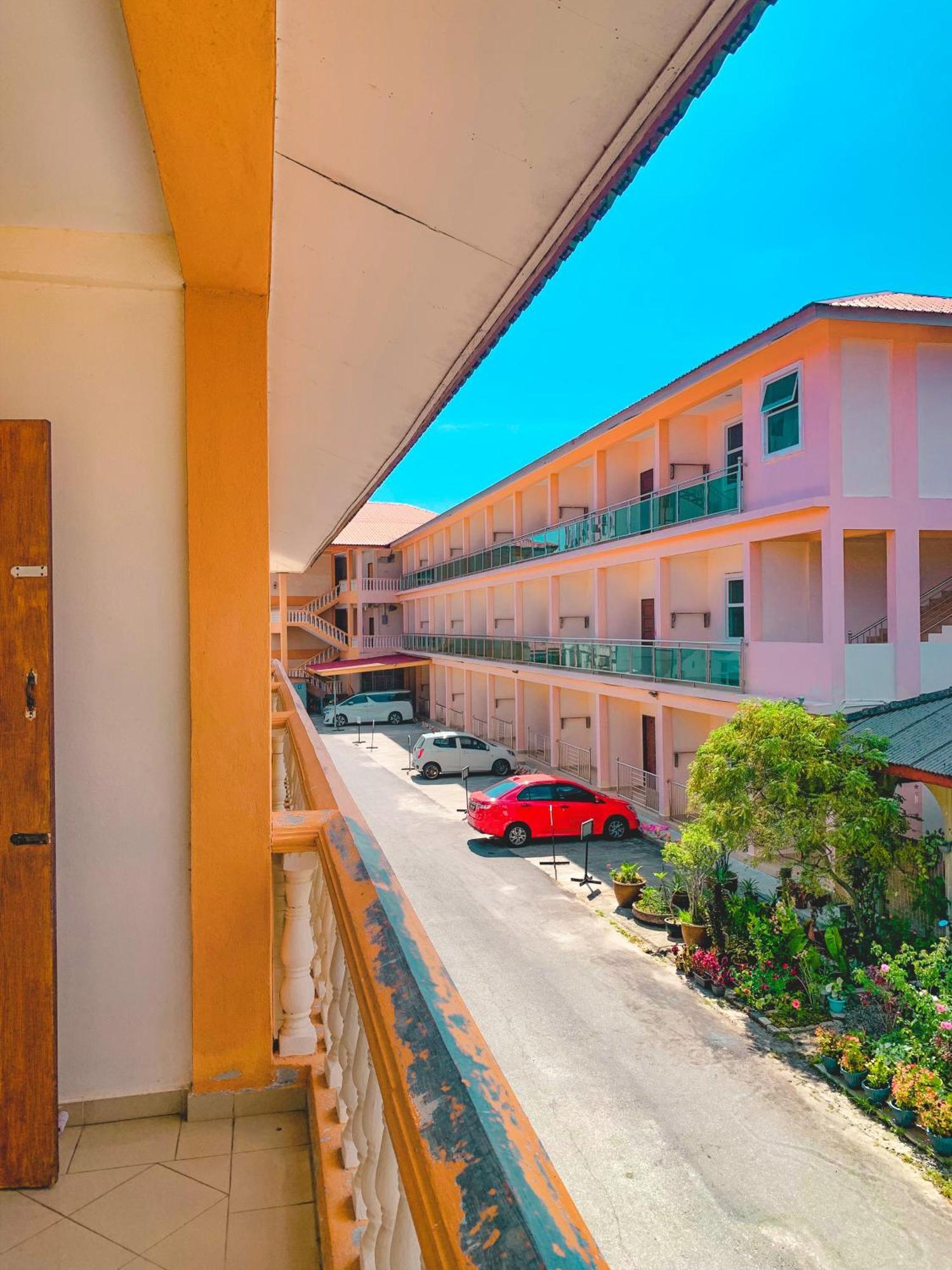 Amzar Motel Cenang Pantai Cenang  Exterior foto